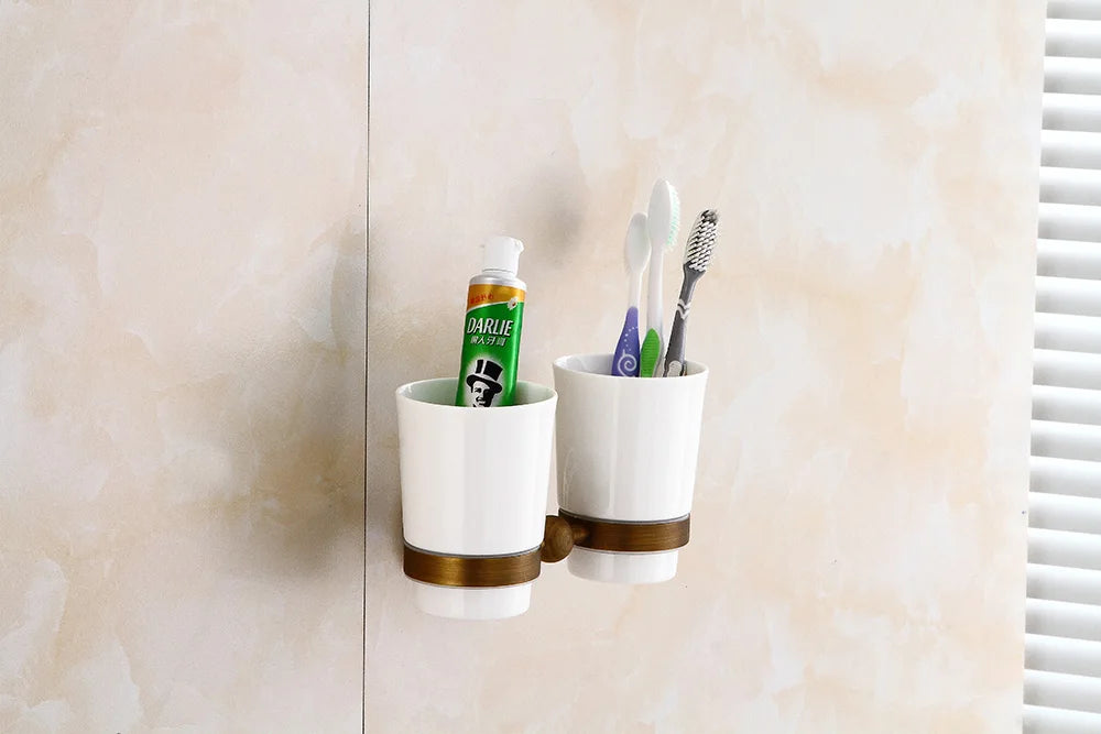 Porcelain Base Bathroom Hardware Set