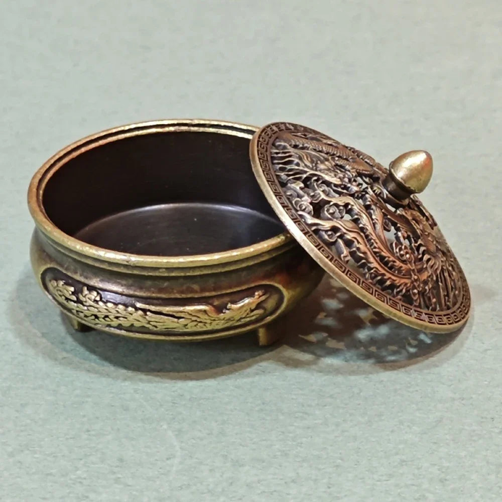 1PC Longfeng Fingertip Stove, Three-Legged Small Incense Burner